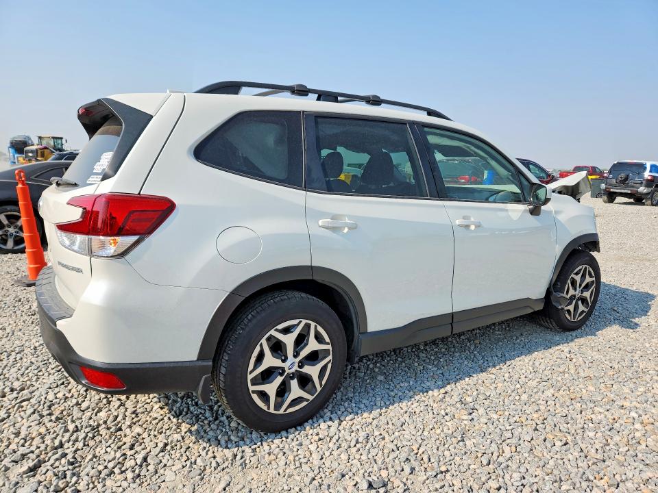 Фото 3 с аукциона – 2021 SUBARU FORESTER с VIN JF2SKAJC7MH436743