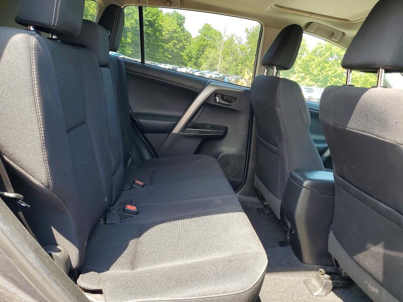 Photo 11 from auction – 2018 TOYOTA RAV4 with VIN 2T3RFREV1JW700959