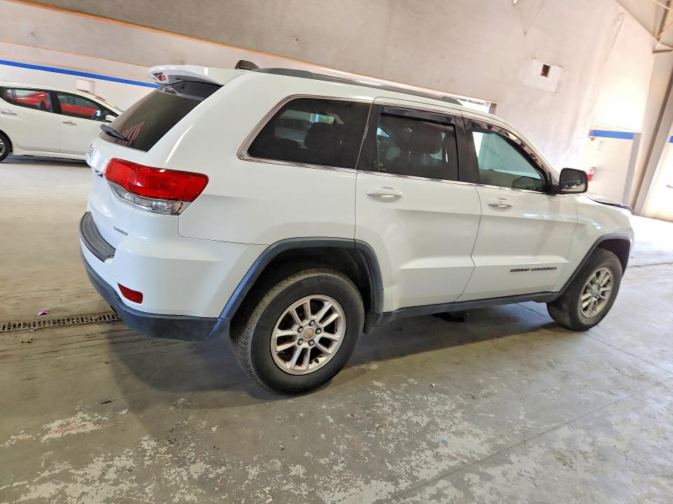 Снимка 3 от търг – 2018 JEEP GRAND CHEROKEE с VIN 1C4RJFAG5JC507110