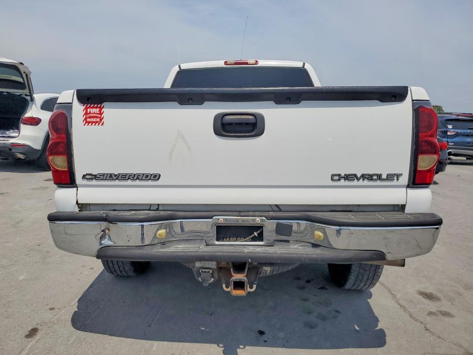 Photo 6 from auction – 2005 CHEVROLET SILVERADO with VIN 1GCEK19B95Z199238