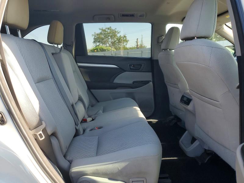 Photo 11 from auction – 2016 TOYOTA HIGHLANDER with VIN 5TDZKRFH2GS176848