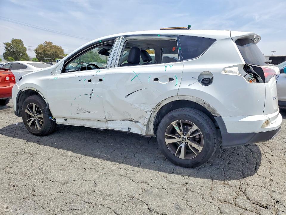 Photo 2 from auction – 2017 TOYOTA RAV4 with VIN JTMWFREV4HJ143735