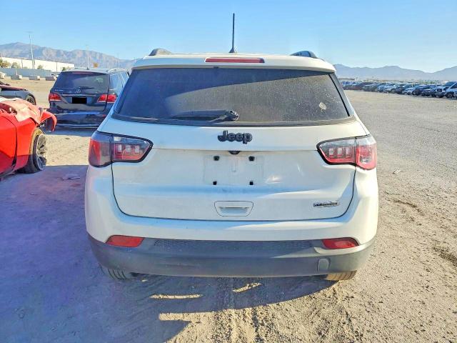 Photo 6 from auction – 2018 JEEP COMPASS with VIN 3C4NJCBB6JT248325