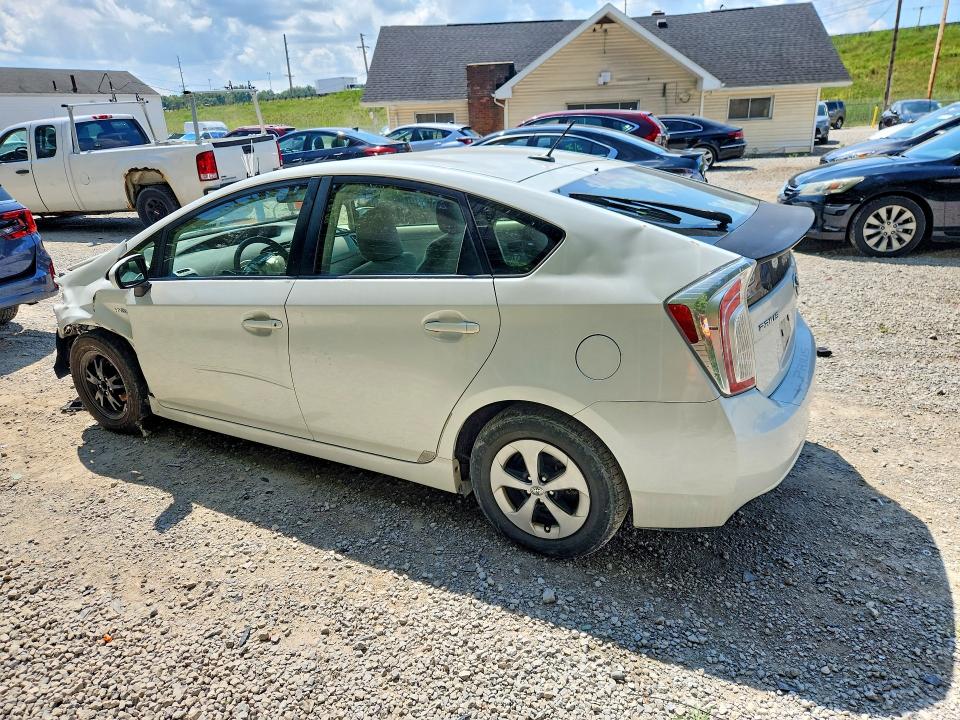 Photo 2 from auction – 2013 TOYOTA PRIUS with VIN JTDKN3DU3D1626912