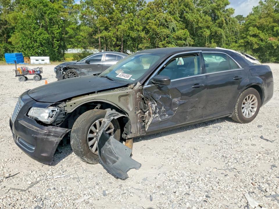 CHRYSLER 300 2013 с VIN 2C3CCAAG7DH573022 - Фото с аукциона