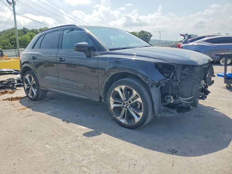 Zdjęcie 4 z aukcji – 2021 AUDI Q3 z VIN WA1EECF32M1027494