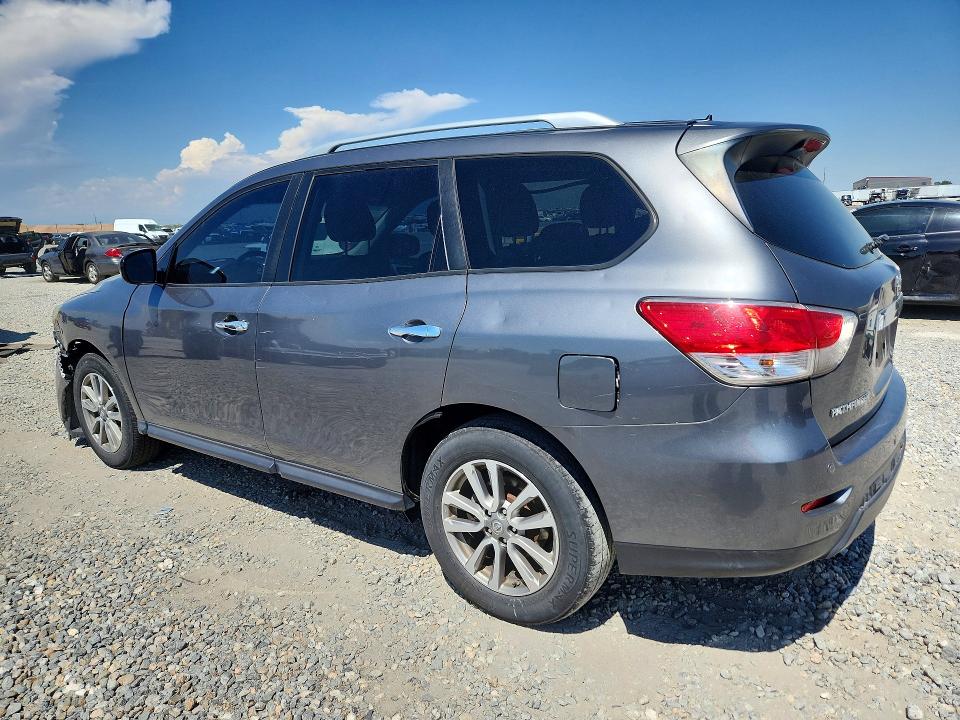 Photo 2 from auction – 2016 NISSAN PATHFINDER with VIN 5N1AR2MM5GC630913