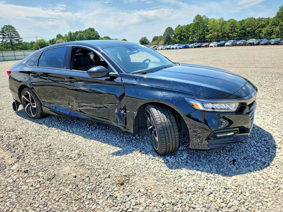 Снимка 4 от търг – 2020 HONDA ACCORD с VIN 1HGCV1F32LA109257