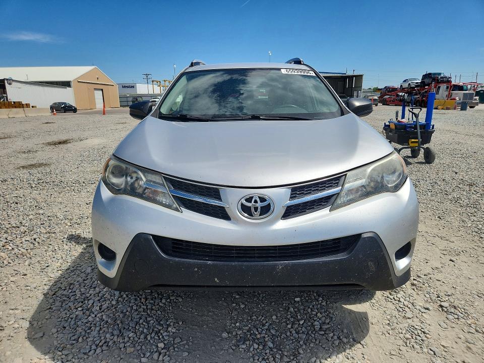 Photo 5 from auction – 2015 TOYOTA RAV4 with VIN JTMBFREV6FJ050047