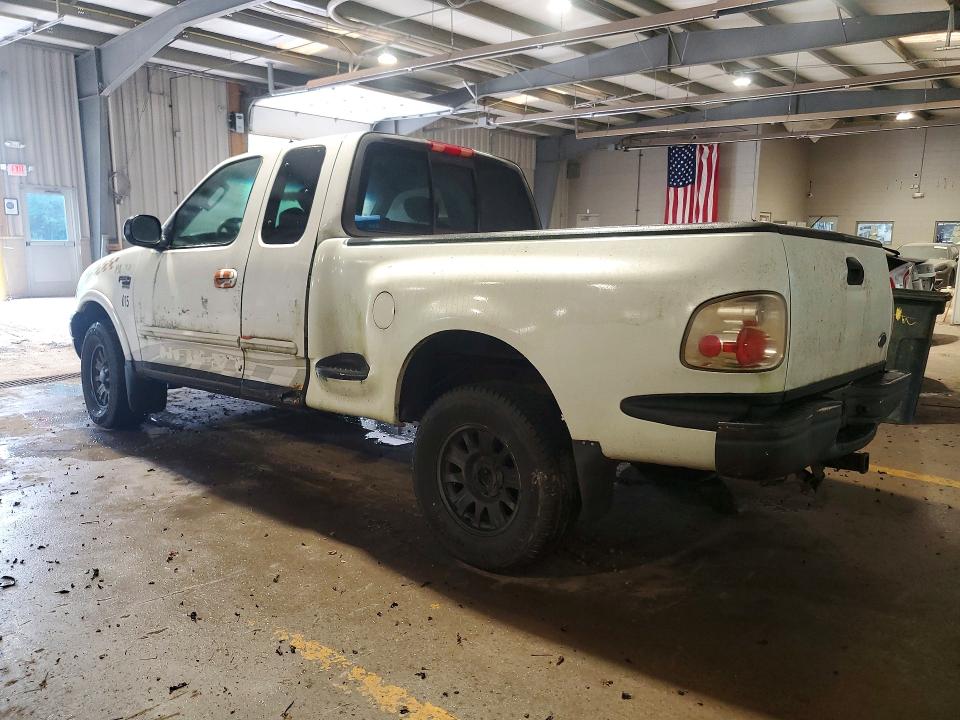 Photo 2 from auction – 2003 FORD F150 with VIN 2FTRX18L23CA29942