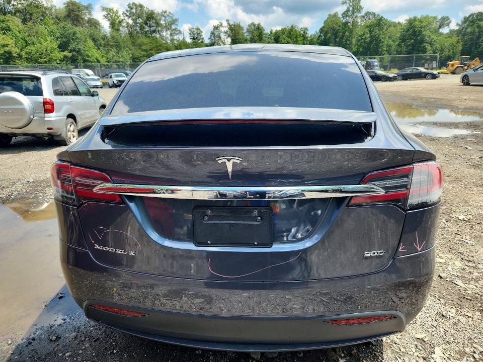 Photo 6 from auction – 2016 TESLA MODEL X with VIN 5YJXCAE2XGF005711