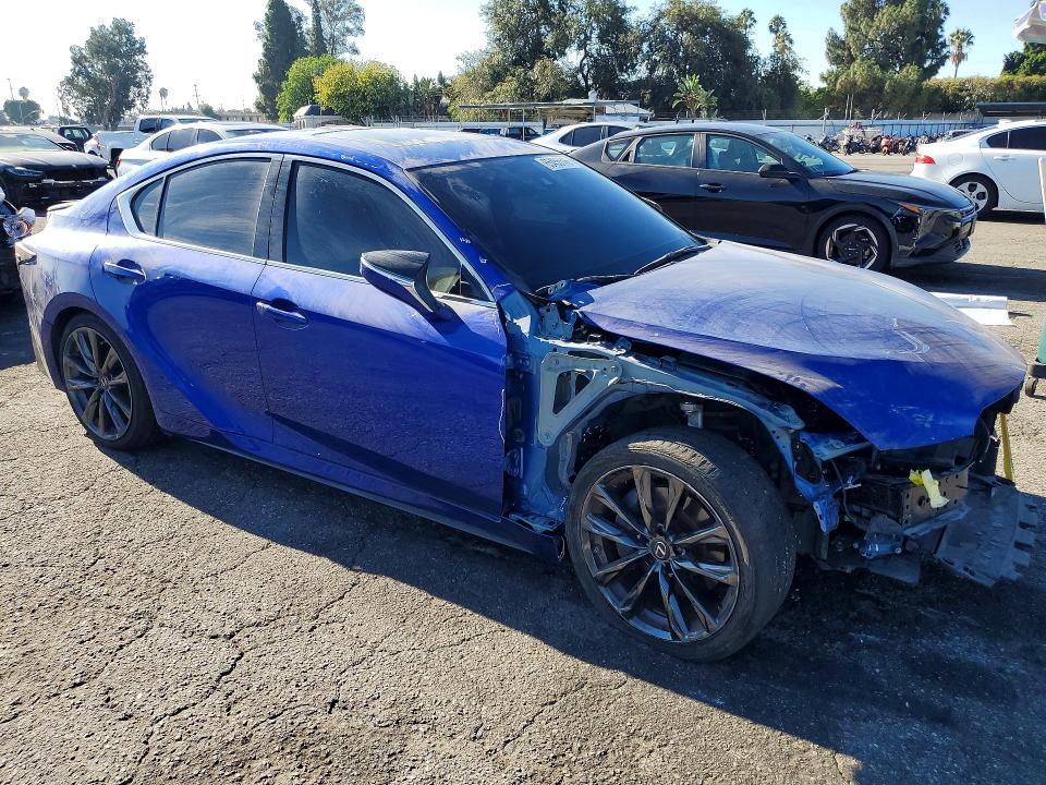 Photo 4 from auction – 2022 LEXUS IS with VIN JTHGZ1B21N5056594