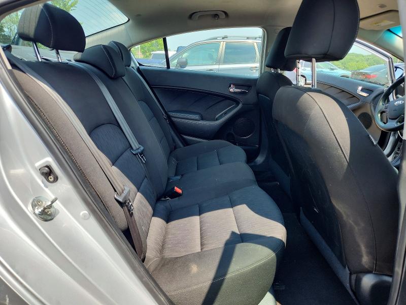 Photo 10 from auction – 2016 KIA FORTE with VIN KNAFK4A60G5488780