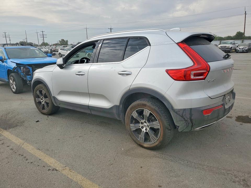 Photo 2 from auction – 2019 VOLVO XC40 with VIN YV4162ULXK2056552