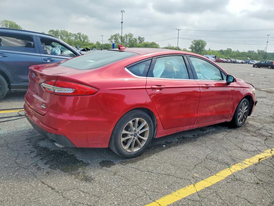 Photo 3 from auction – 2020 FORD FUSION with VIN 3FA6P0HD7LR259656