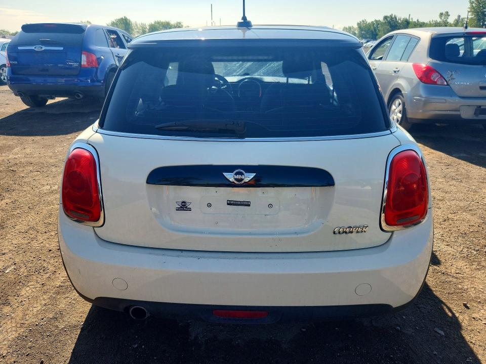Photo 6 from auction – 2016 MINI COOPER with VIN WMWXP5C54G2D13999