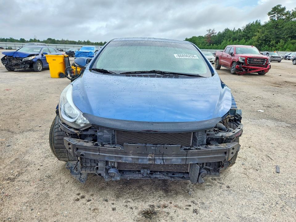 Photo 5 from auction – 2014 HYUNDAI ELANTRA with VIN KMHDH4AE9EU036650