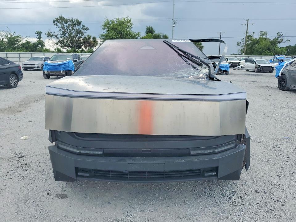 Foto 5 de la subasta – 2025 TESLA CYBERTRUCK con VIN 7G2CEHED3SA074147