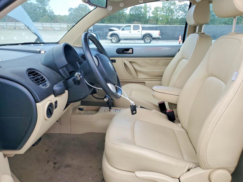 Photo 7 from auction – 2010 VOLKSWAGEN NEW BEETLE with VIN 3VWRW3AG7AM028621