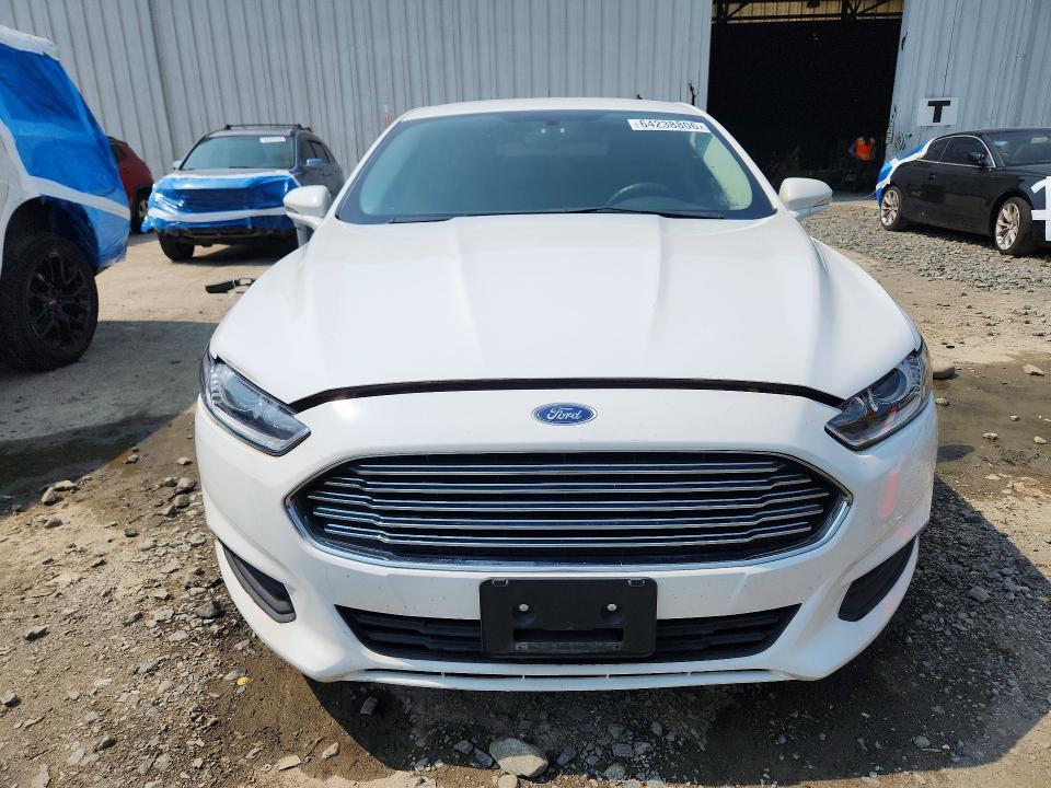 Photo 5 from auction – 2016 FORD FUSION with VIN 3FA6P0LU2GR176617
