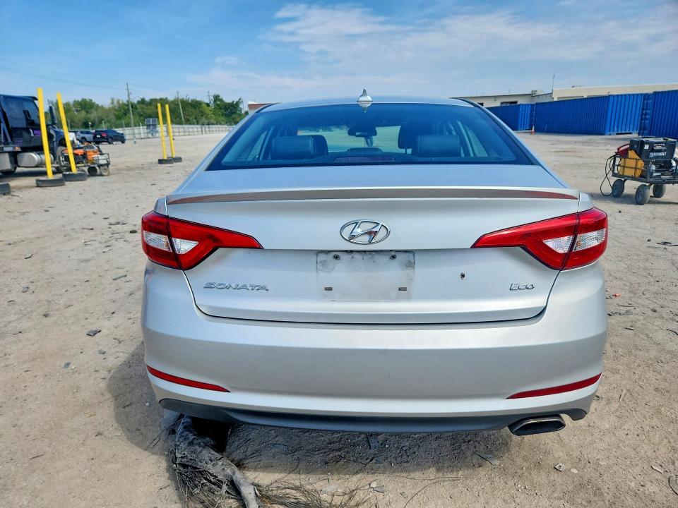 Photo 6 from auction – 2015 HYUNDAI SONATA with VIN 5NPE24AAXFH171400