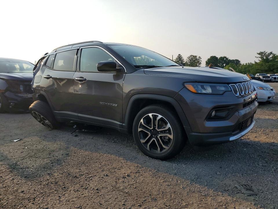 Снимка 4 от търг – 2022 JEEP COMPASS с VIN 3C4NJDCB8NT199932