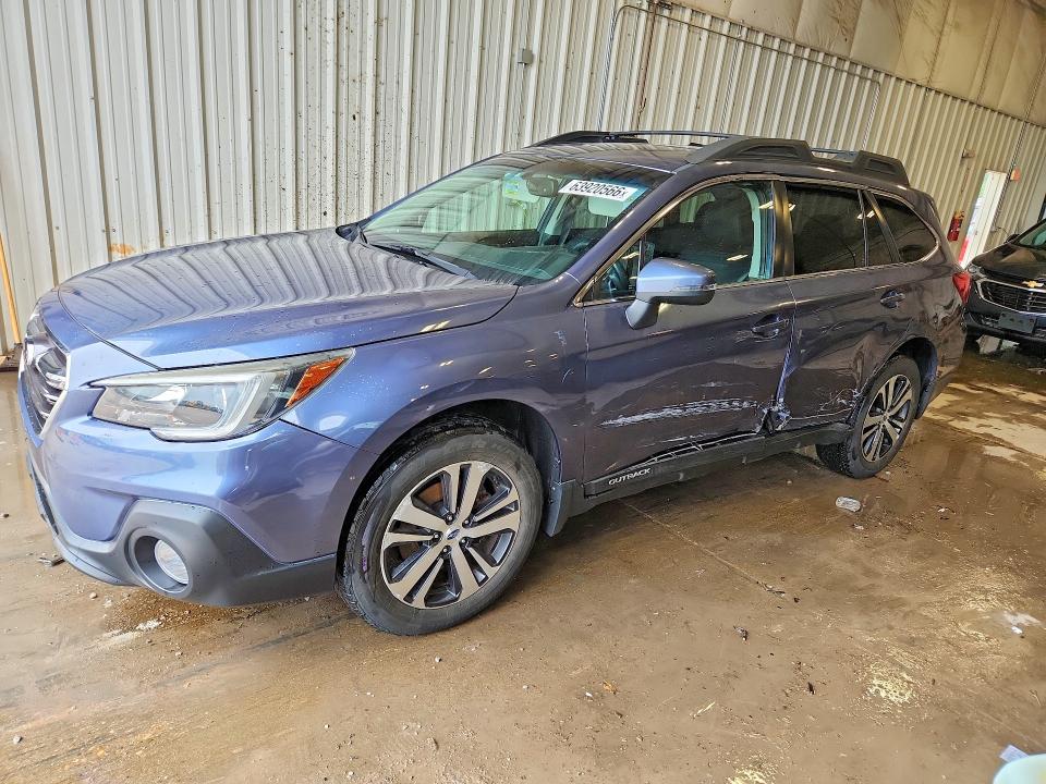 SUBARU OUTBACK 2018 with VIN 4S4BSAKC0J3392098 - Photo from auction