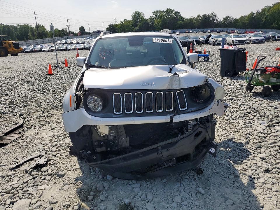 Zdjęcie 5 z aukcji – 2016 JEEP RENEGADE z VIN ZACCJBBT4GPD75407