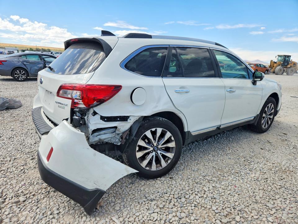 Photo 3 from auction – 2017 SUBARU OUTBACK with VIN 4S4BSATCXH3391436