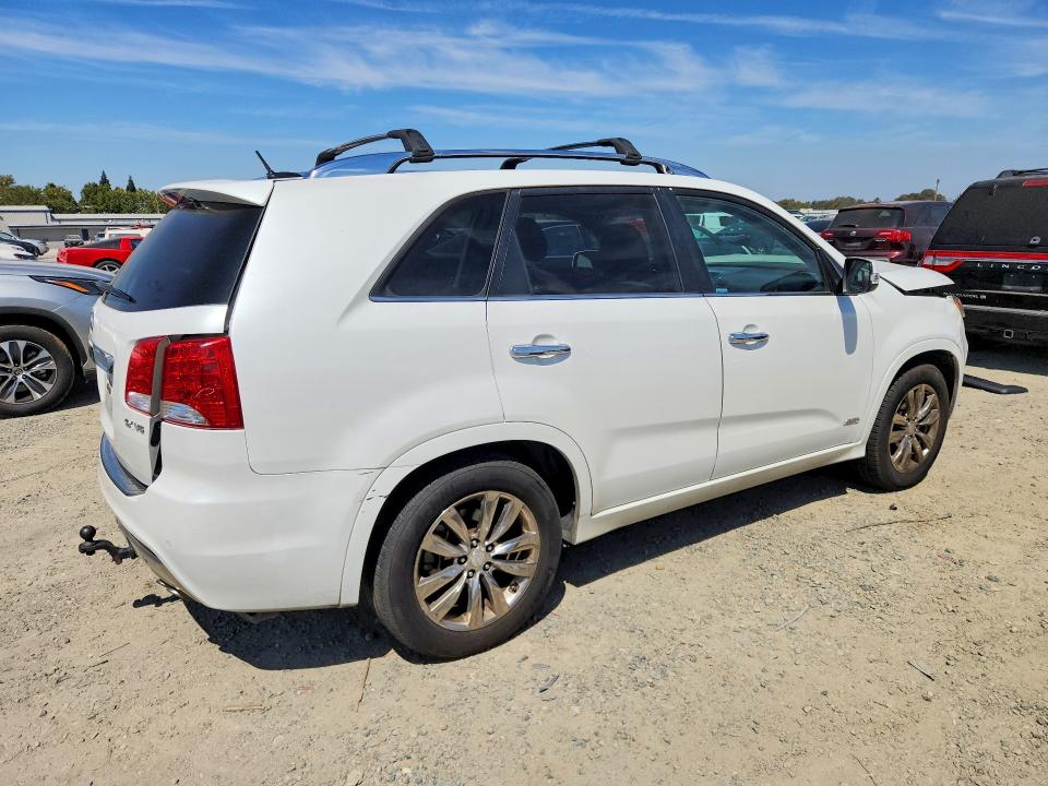 Photo 3 from auction – 2012 KIA SORENTO with VIN 5XYKWDA26CG240117