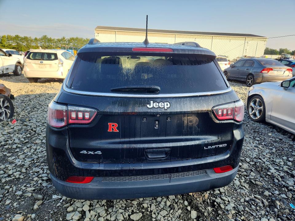 Photo 6 from auction – 2018 JEEP COMPASS with VIN 3C4NJDCB1JT432947