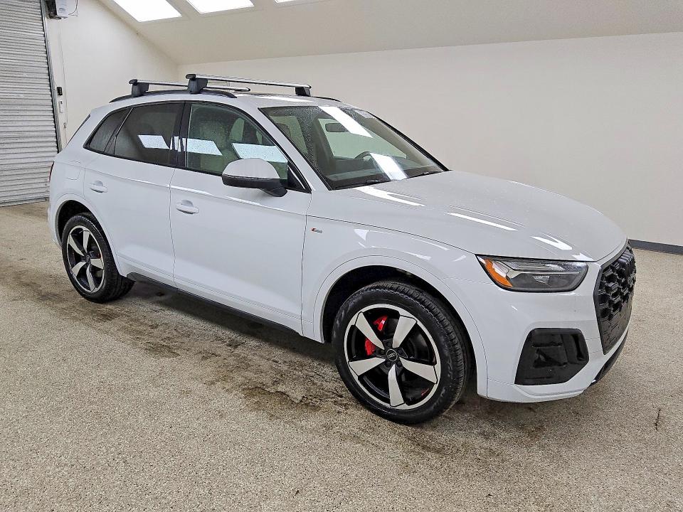 Photo 4 from auction – 2024 AUDI Q5 with VIN WA1EAAFYXR2101483