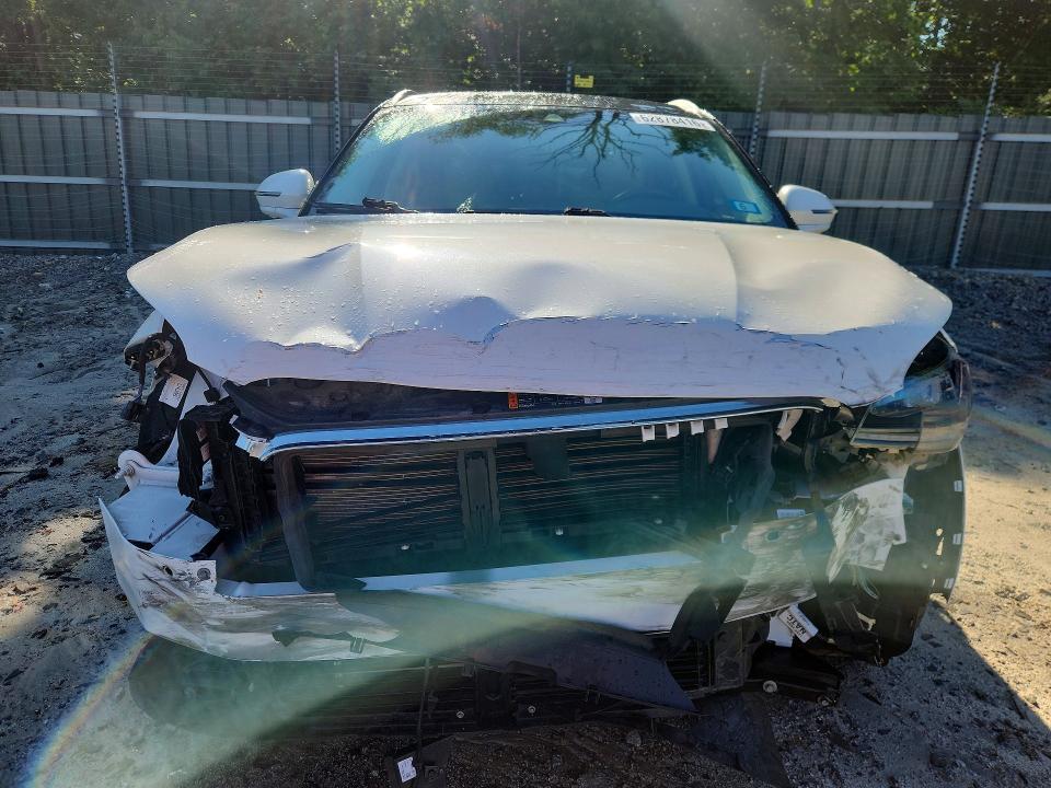 Photo 5 from auction – 2021 LINCOLN CORSAIR with VIN 5LMCJ2D91MUL08932