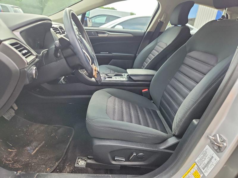 Zdjęcie 7 z aukcji – 2017 FORD FUSION z VIN 3FA6P0H76HR102587