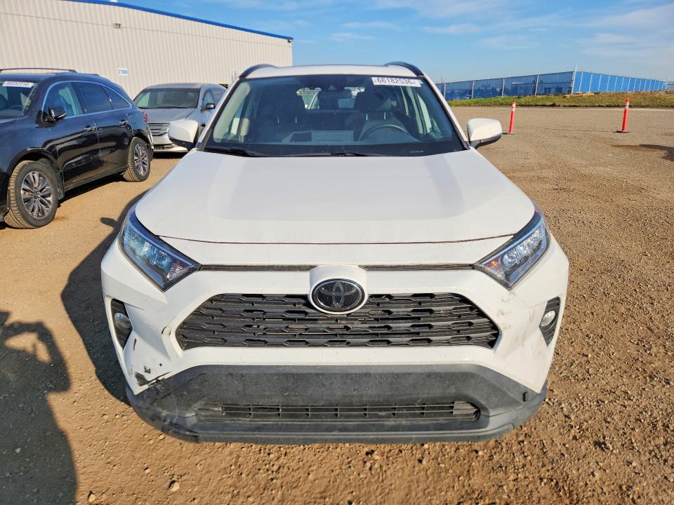 Photo 5 from auction – 2021 TOYOTA RAV4 with VIN 2T3R1RFV0MW156052