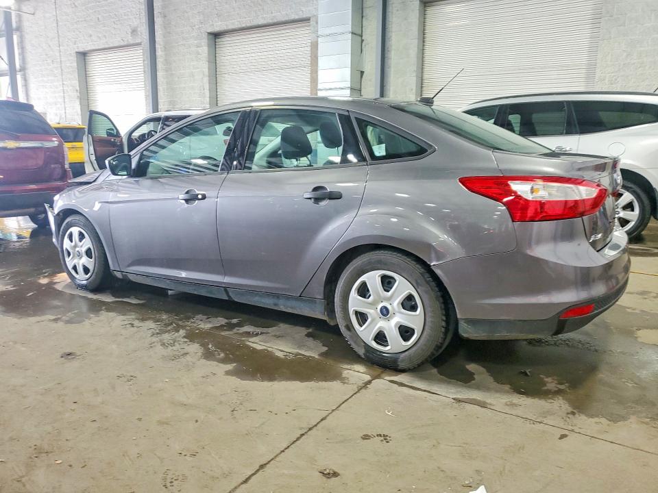 Photo 2 from auction – 2014 FORD FOCUS with VIN 1FADP3E21EL119454
