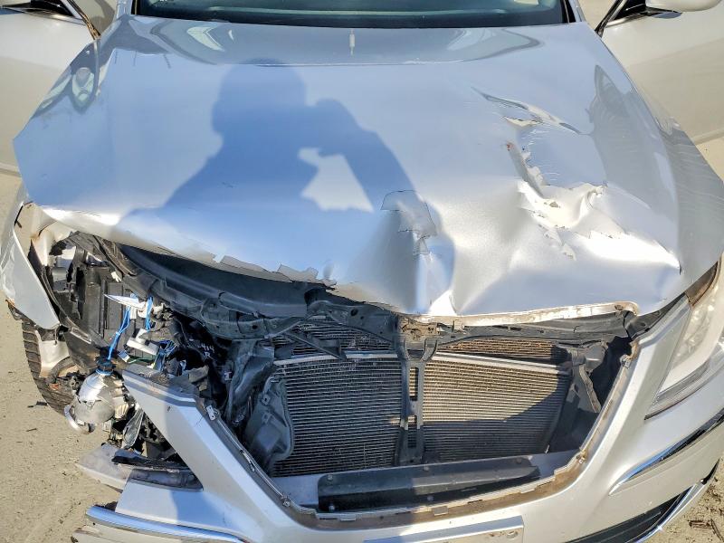 Photo 11 from auction – 2012 HYUNDAI GENESIS with VIN KMHGC4DDXCU171650