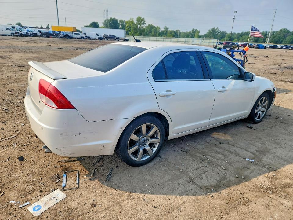 Photo 3 from auction – 2010 MERCURY MILAN with VIN 3MEHM0JA2AR639768