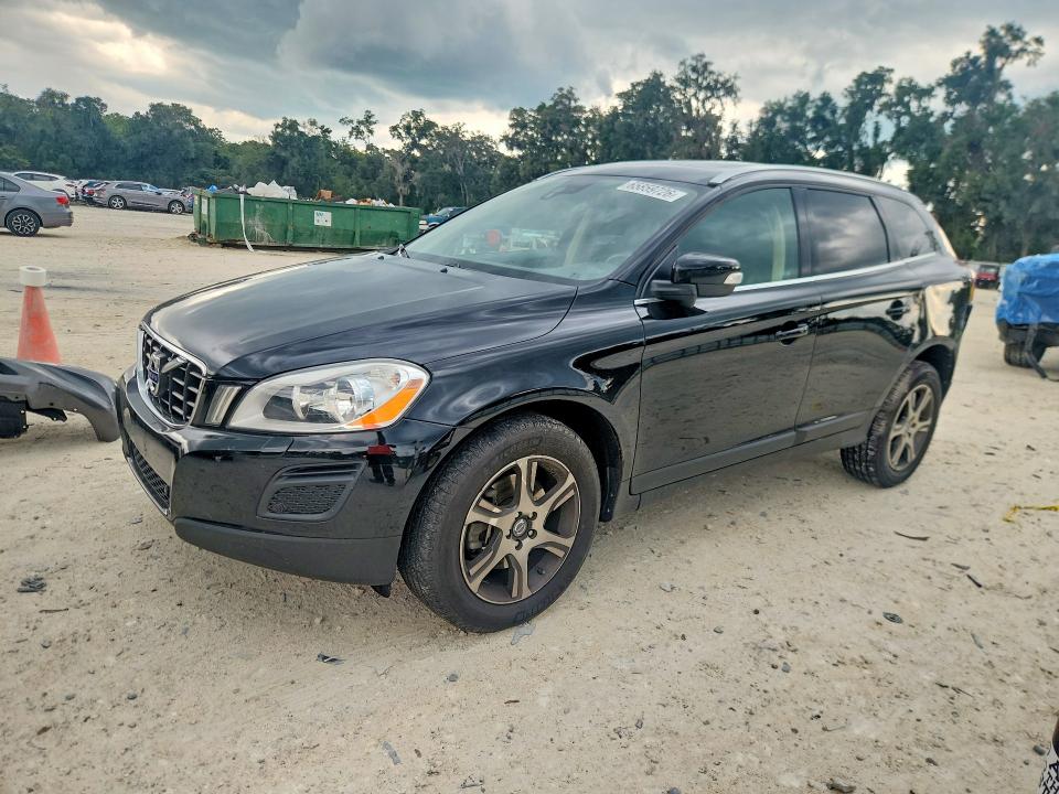 VOLVO XC60 2011 with VIN YV4902DZ2B2202645 - Photo from auction