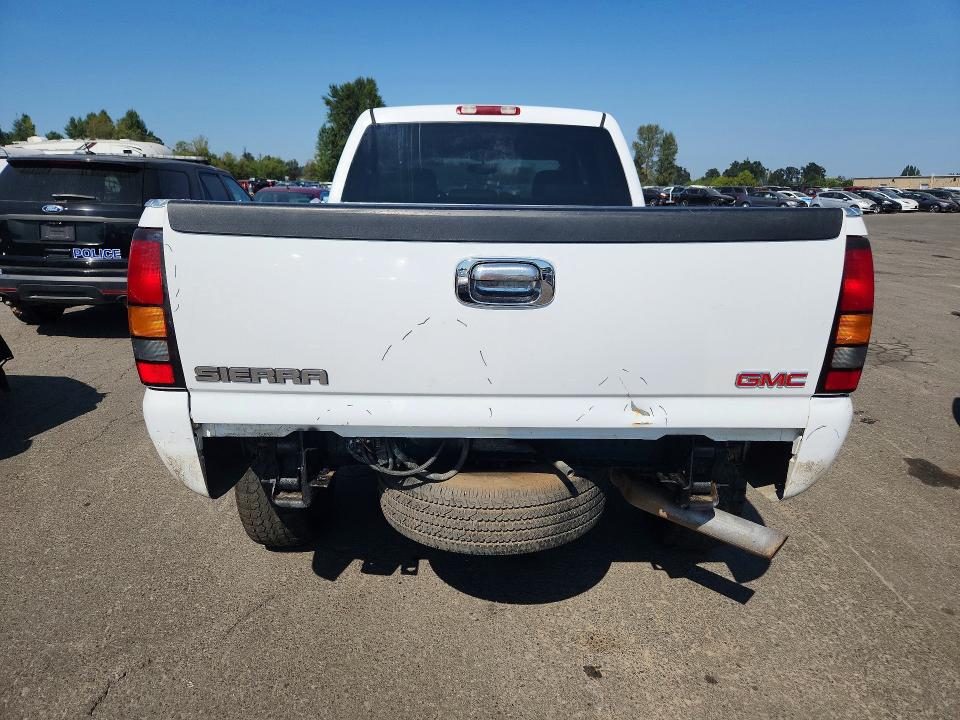 Photo 6 from auction – 2004 GMC SIERRA with VIN 1GTHK23U84F259216