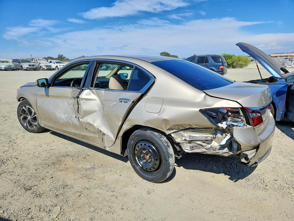 Photo 2 from auction – 2017 HONDA ACCORD with VIN 1HGCR2F30HA110618