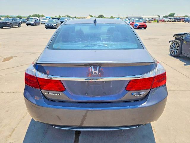 Photo 6 from auction – 2015 HONDA ACCORD with VIN 1HGCR6F79FA003980