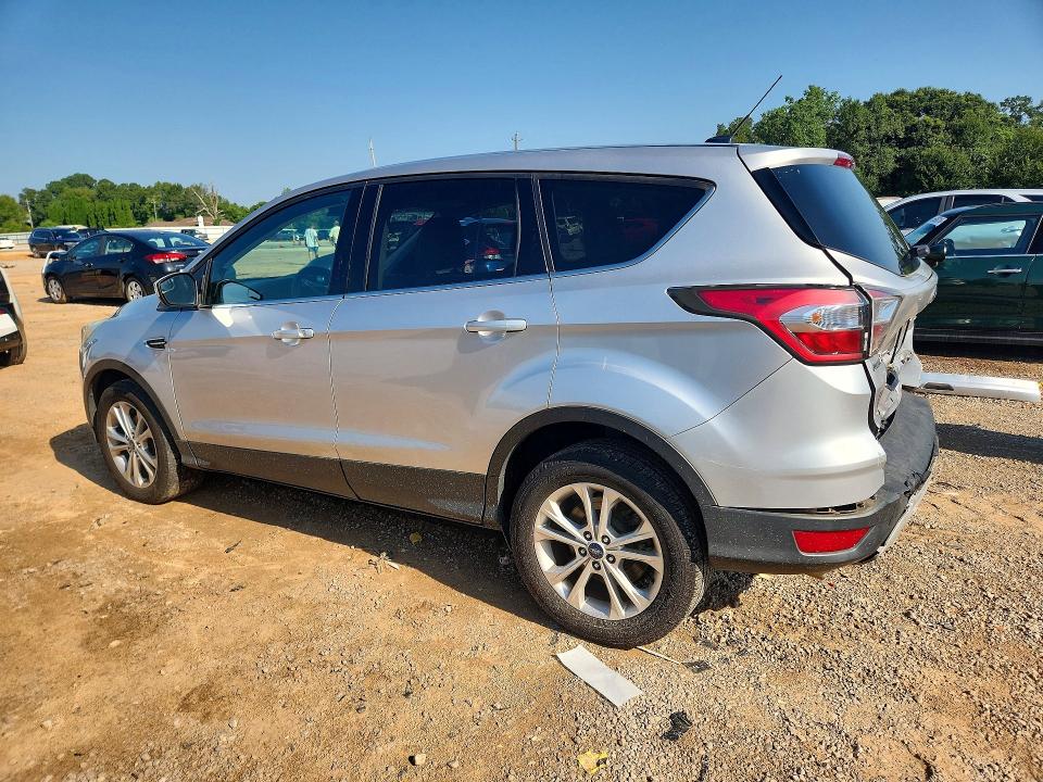 Photo 2 from auction – 2017 FORD ESCAPE with VIN 1FMCU0GD9HUB49159