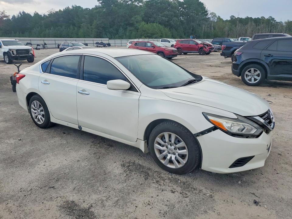 Photo 4 from auction – 2016 NISSAN ALTIMA with VIN 1N4AL3AP6GC213607