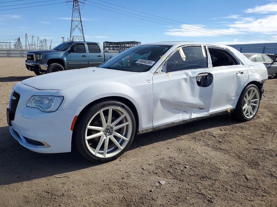 CHRYSLER 300 2015 with VIN 2C3CCAAG9FH814193 - Photo from auction