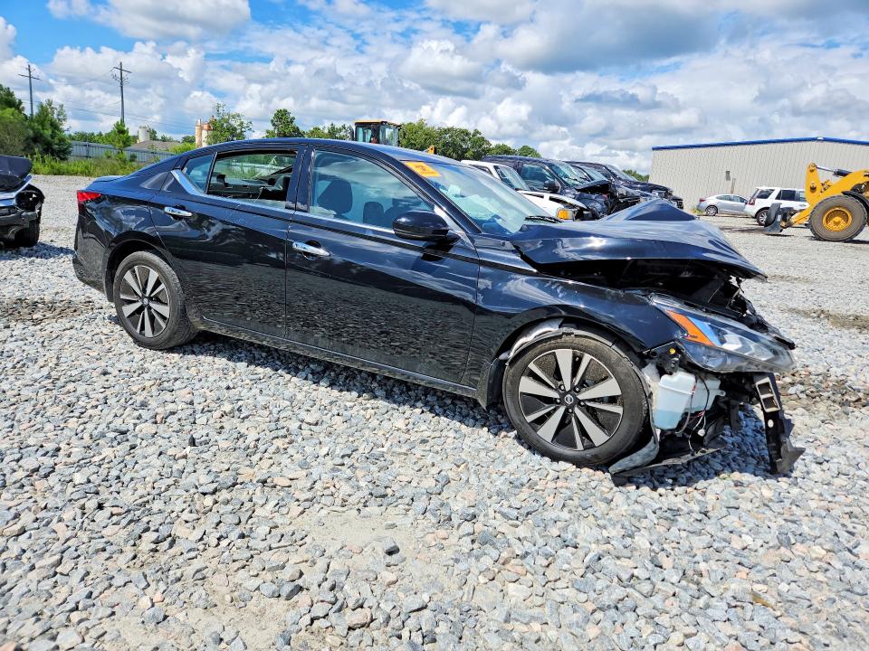 Photo 4 from auction – 2021 NISSAN ALTIMA with VIN 1N4BL4EV5MN329237