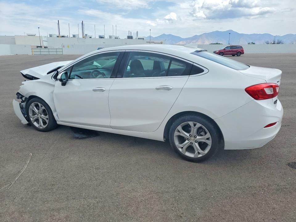 Photo 2 from auction – 2017 CHEVROLET CRUZE with VIN 1G1BF5SM5H7256909
