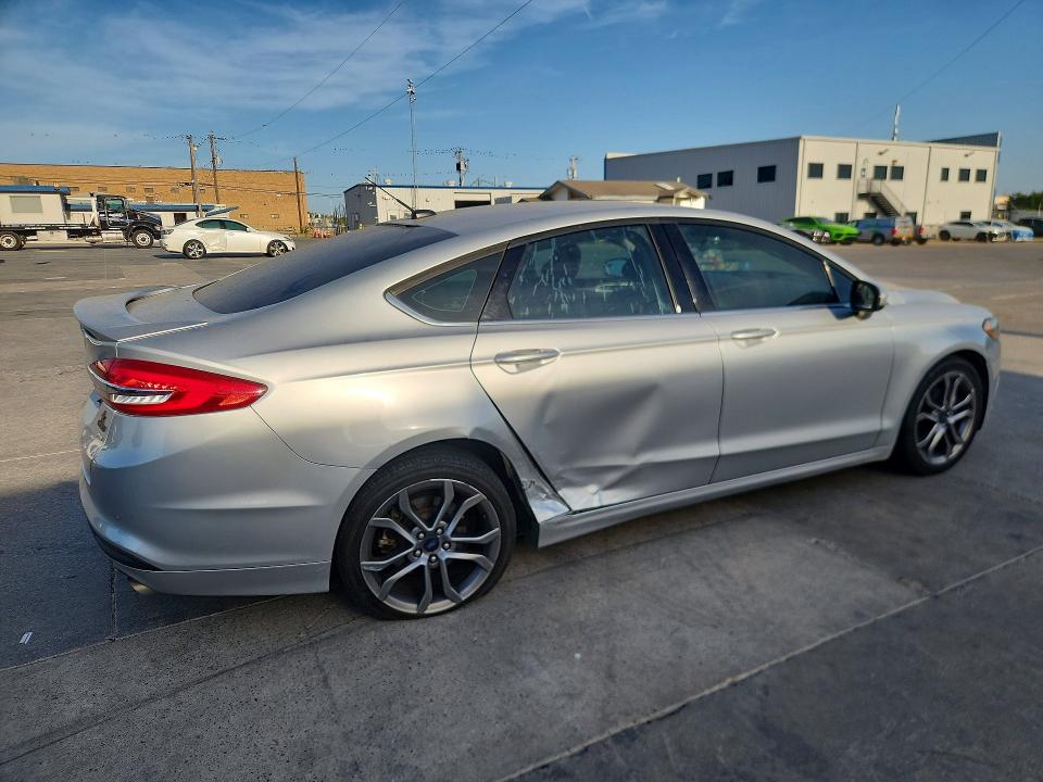 Фото 3 с аукциона – 2017 FORD FUSION с VIN 3FA6P0H73HR349534