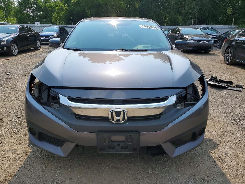 Photo 5 from auction – 2017 HONDA CIVIC with VIN 2HGFC2F82HH041300