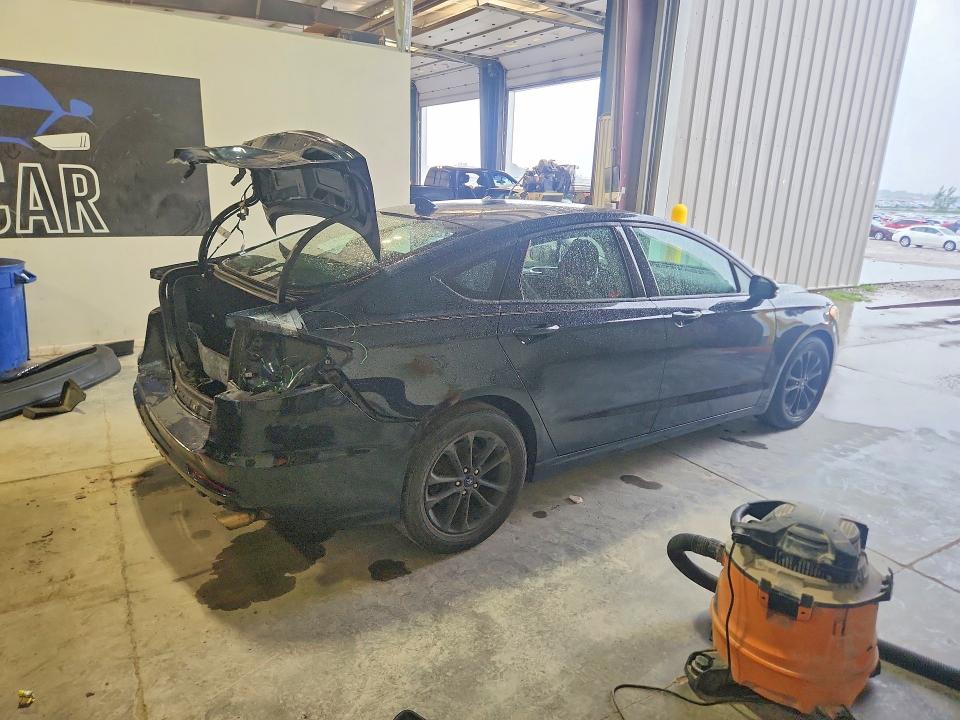 Photo 3 from auction – 2020 FORD FUSION with VIN 3FA6P0HD8LR160392